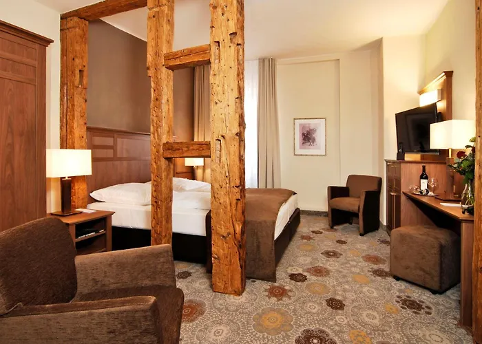 فندق Burggartenpalais 4*