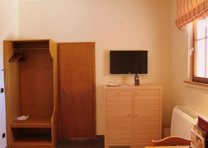 Otel Burggartenpalais 4*