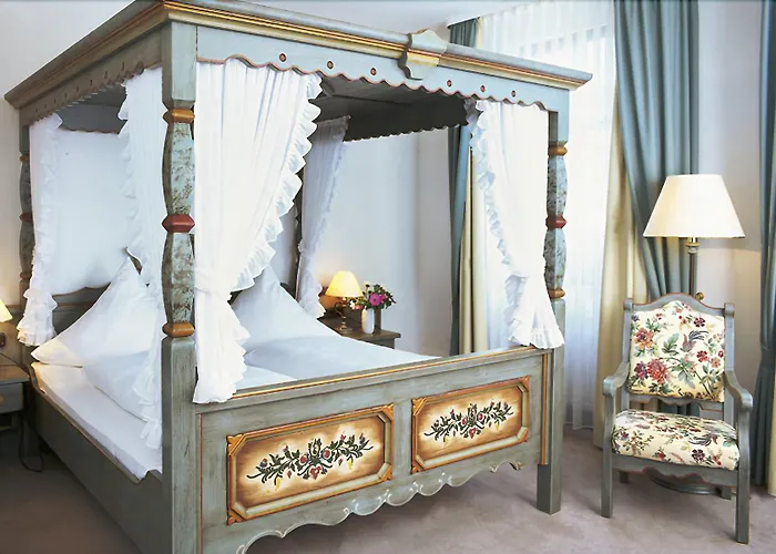 Burggartenpalais Otel 4*